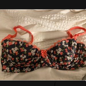 Victoria secret bralette top